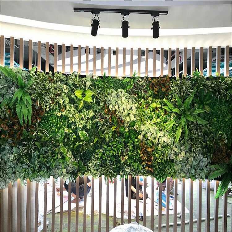 Thi công vách tường cây giả Nhà hàng - Thiên Phát Decor